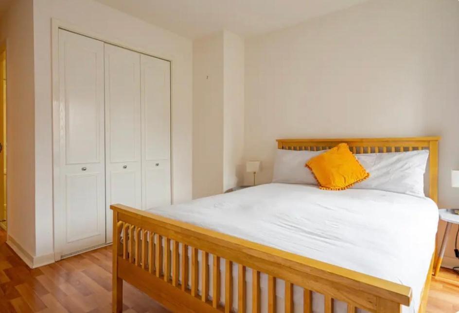 Appartement Modern Spacious Retreat Full Fibre Wi-fi & Free Parking