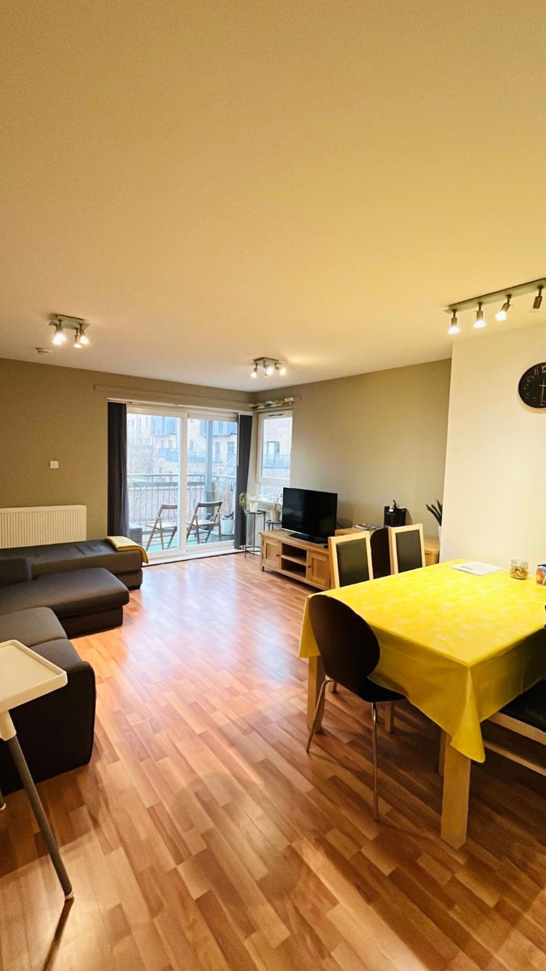 Appartement Modern Spacious Retreat Full Fibre Wi-fi & Free Parking